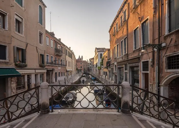 Accademia Apartments R&R